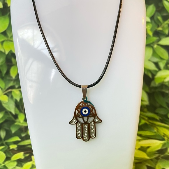 Silver Hand of Fatima Protection Necklace - Picture 3 of 6